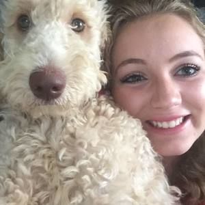 Meet your Posher, Carly